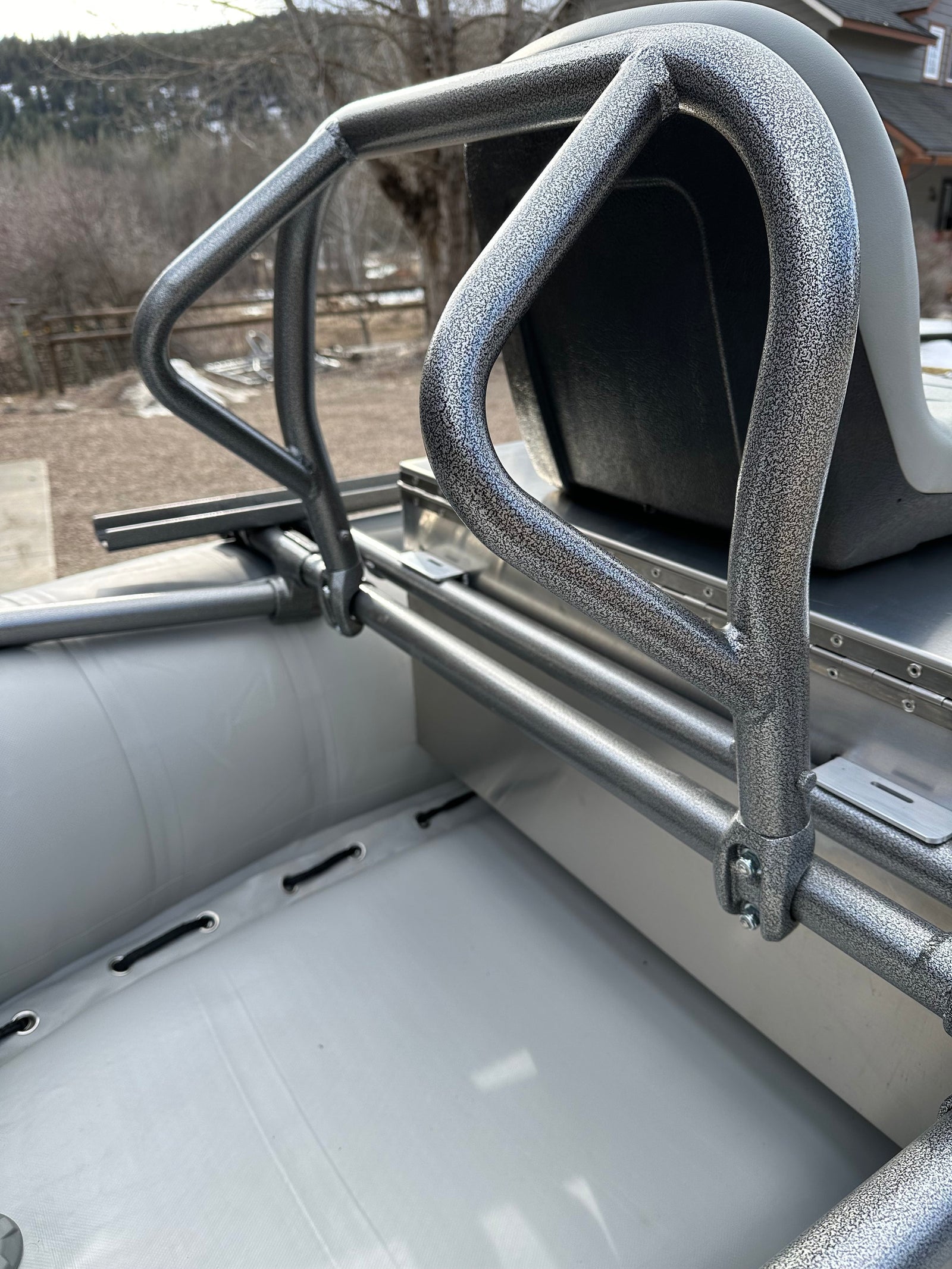 No-Snag Rear Lean Bar